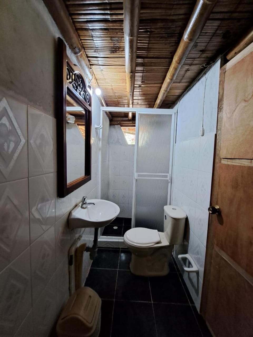 Hotel Guatape Adrianas Bambu Ngoại thất bức ảnh